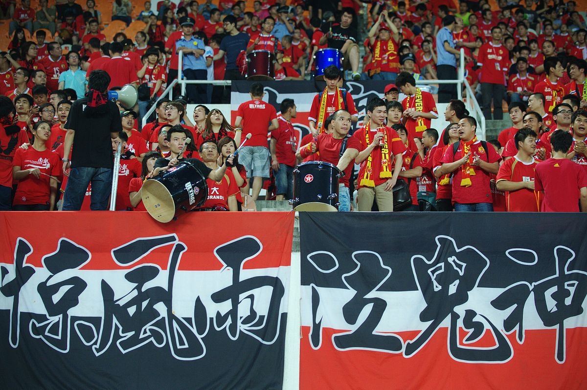 od体育-国内足球盛事胶着围绕鏖战燃烧(世界杯足球赛是举世瞩目的体坛盛事)