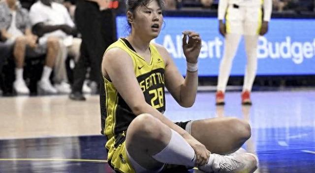 关于转会飞翼后首秀！李月汝2分2板2助正负值+9的信息