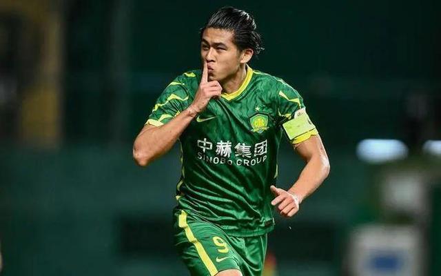 od体育app-关于东亚杯-张玉宁失单刀国足0-2不敌日本遭两连败的信息