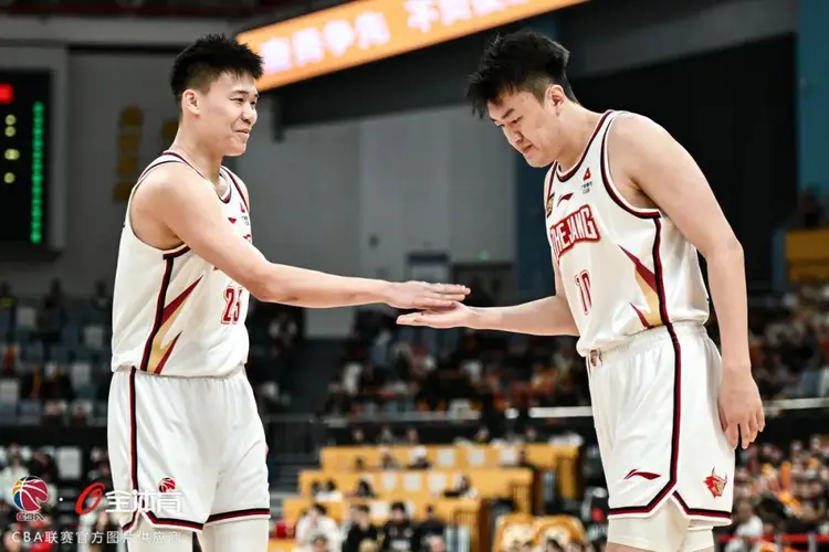 俱乐部杯-刘泽一16+9浙江胜吉林吴昌泽9+12的简单介绍