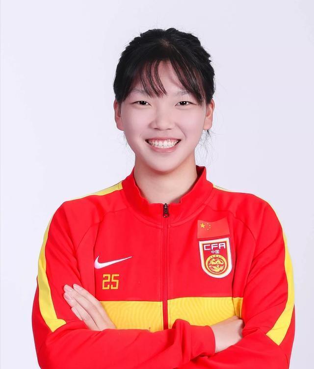 od体育平台-南昌女足携手前行!赛事风云变幻莫测