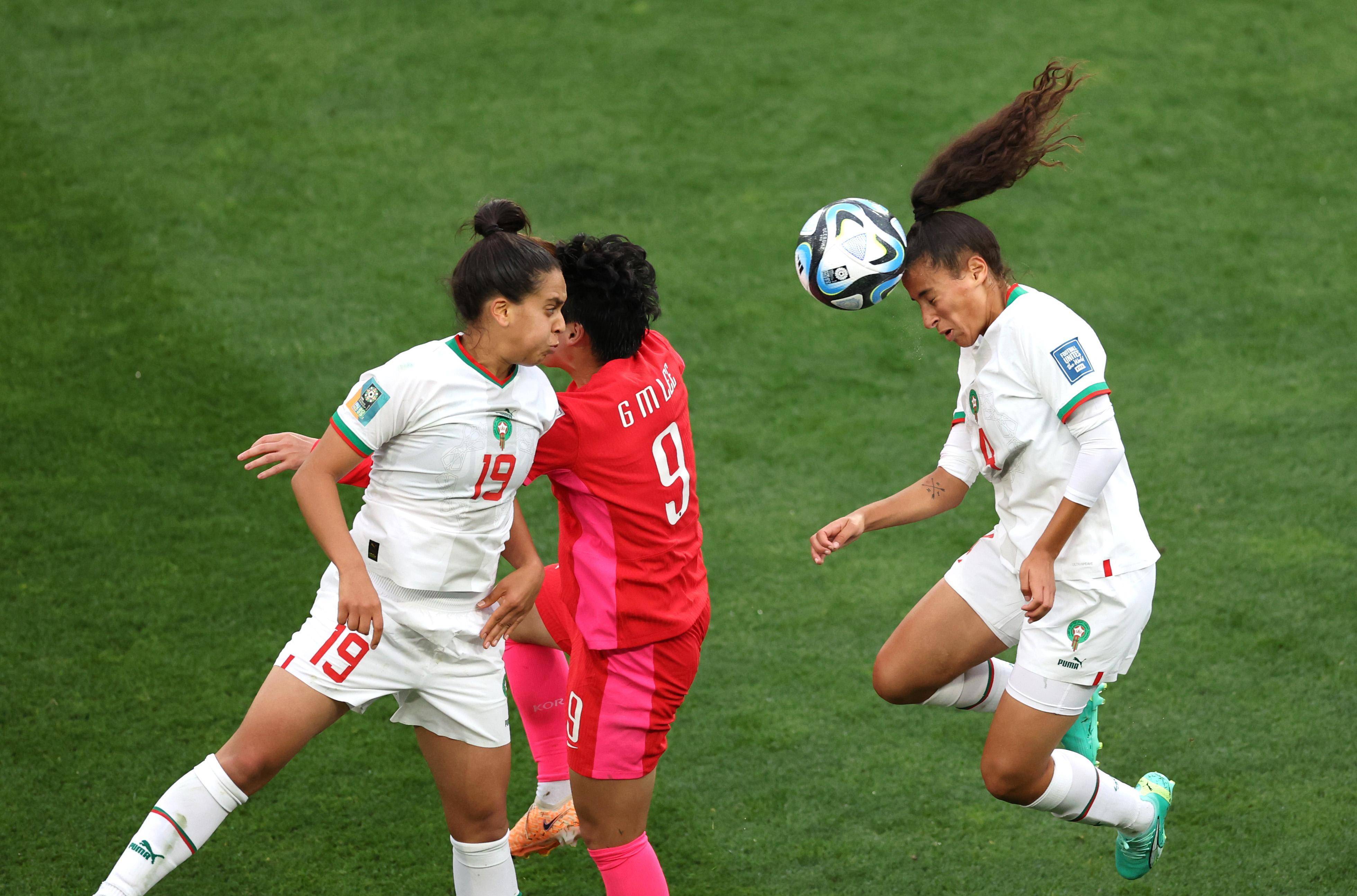 国际大赛中，女足球队日益壮大